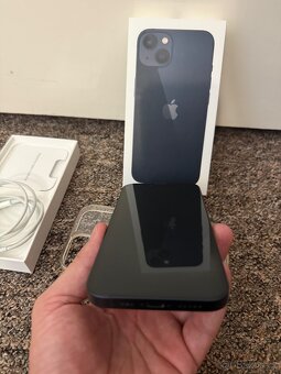 Apple iPhone 13 128gb Midnight. 100% stav, 22m zaruka, obal. - 2