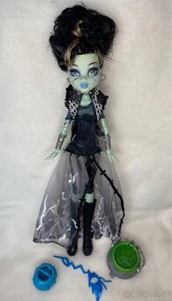 Monster high Frankie Stein Ghouls rule - 2