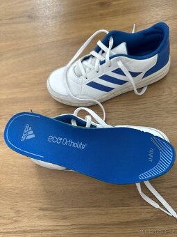 Boty Adidas vel.35 skoro nové - 2
