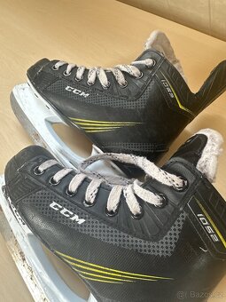 Hokejové brusle CCM 1052 - 2
