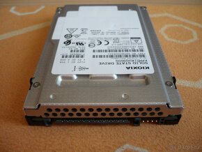 SSD pro datová centra KIOXIA KPM51RUG960G, 2,5" - 960GB - 2