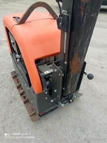 Husqvarna vibrační deska LG504 - 2