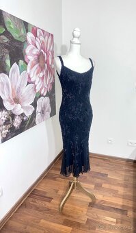 Fantastické midi hedvábné šaty Anoushka G PC 19.500 - 2