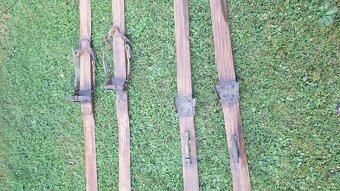 Staré lyže jasanky - 2