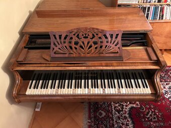 Piano ANT. PETROF křídlo - 2