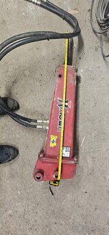 Hydraulické bourací kladivo - 2