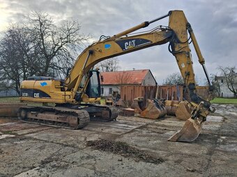 Prodám pásový caterpillar 323dl - 2