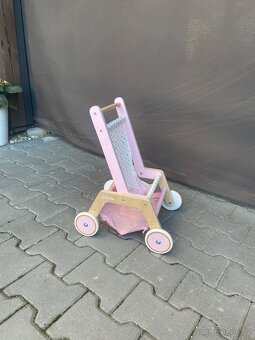 Dřevěný kočárek - 2