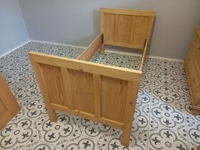 Stará secesní postel po renovaci - 2