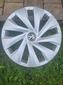 Prodám kryty kol ( poklice ) original VW 15" - 2