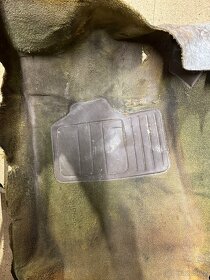 Koberec hlavni BMW 3 E21 zeleny - 2