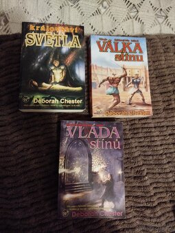 Fantasy Rubínový trůn - Deborah Chester - 2