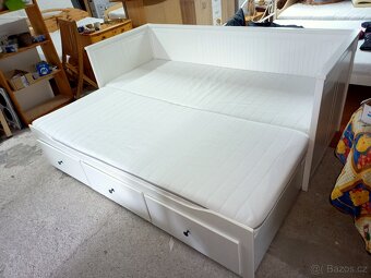 Prodám krásnou rozkládací postel IKEA HEMNES - 2