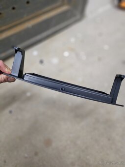 Redukční rámeček pro autorádio pro vozy BMW E90, 91, 92, 93 - 2