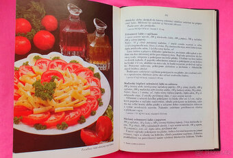 Saláty a jídla ze zeleniny. - 2