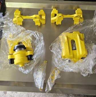 Třmeny BMW 335d/i - 2