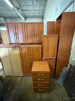 Kancelářský nábytek třešeň - 2