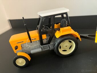 Traktor s vleckou Ursus C-360 - 2