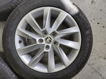 Originál alu kola 17" na Škoda Superb III. letní Michelin - 2