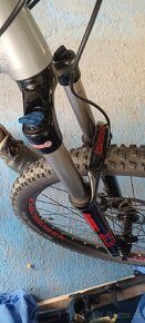 Suntour xcr 27.5 130mm zdvih - 2
