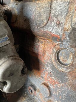 Motor Perkins 3 válec - 2