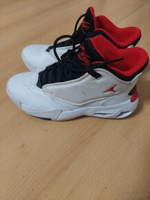 Kotníkové boty Jordan vel.38 - 2