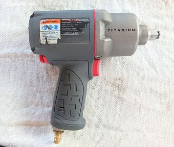 INGERSOLL RAND 2235 utahovák - 2