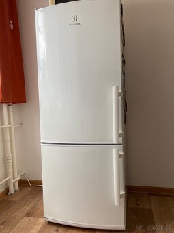 Lednice Electrolux 1000,- - 2