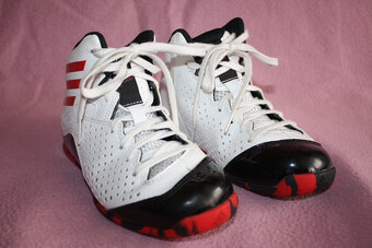 BASKETBALOVÉ BOTY ADIDAS, vel. 32 - 2
