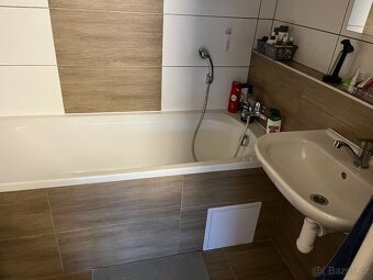 Pronájem bytu 3+1, 68 m², ul. Masarykovo nám., Jeseník. - 2