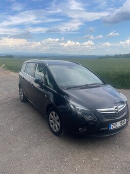 Opel Zafira Tourer - 2