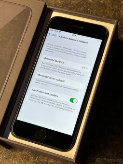Apple iPhone 8 64GB černý + krabička, bat. 85% - 2