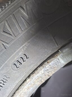 Pneu 195/65 r15 - 2