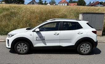 Kia Stonic 1,2i Comfort 1/23 ČR najeto 16 tkm - 2
