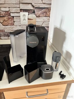 DeLonghi Nespresso Lattissima One EN 510.B - 2