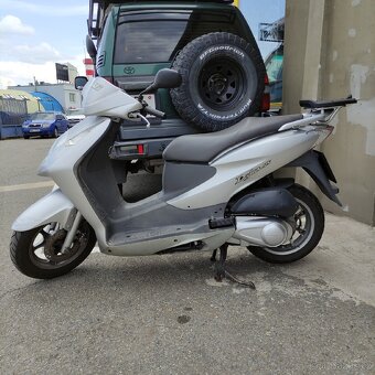Honda dylan 125 - 2