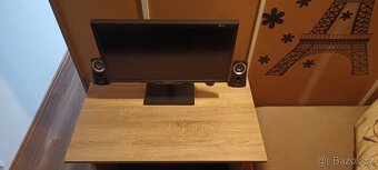 LCD monitor Samsung Syncmaster F2380 velikost 23 palců - 2