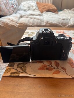 Canon EOS 2000D+ objektiv 18-55 mm IS II + brašna - 2