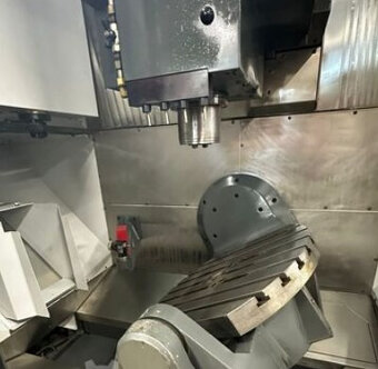 Obráběcí centra - portálová UMC 750 - 2