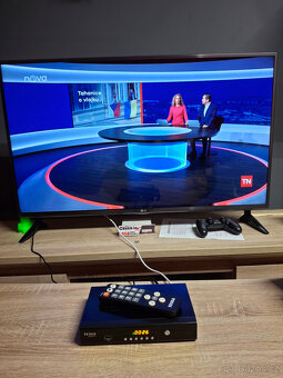 DVB-T2 set-top-box TESLA Senior T2 s ovladačem - 2
