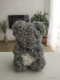 Rose Bear - medvěd z růží - různé barvy + esence - 2