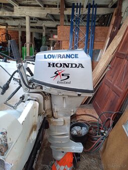 Lodní závěsný motor - 2