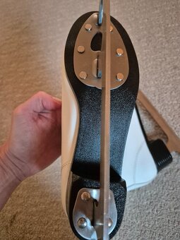 Damske divci brusle 37 - 38 - 2