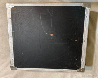 Rack 19" zařízení / 3-4 U používaný - 2