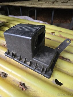 BMW E34 M20 Horní kryt sání vzduchu Airbox 1787097 - 2