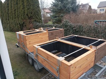 Vyvýšený záhon, květináč, truhlík - 2