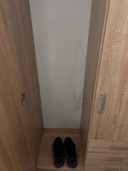Šatní skříň - 2