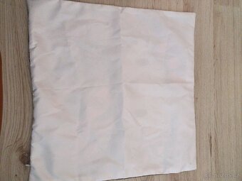 Hello kitty povlek na polštářek - 2