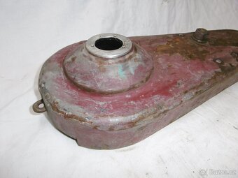 auto moto kryt motoru na veterána - 2