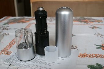 El. Nlýnek ba koření. - 2